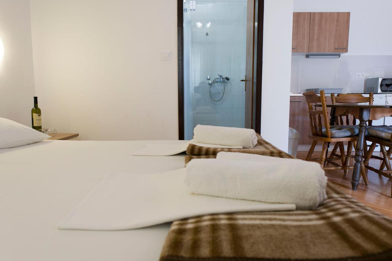 טרוגיר Apartments Victoria מראה חיצוני תמונה