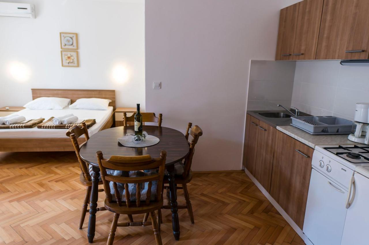 טרוגיר Apartments Victoria מראה חיצוני תמונה