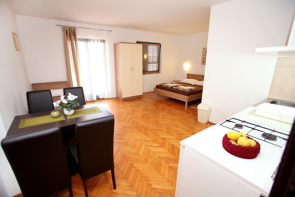 טרוגיר Apartments Victoria מראה חיצוני תמונה